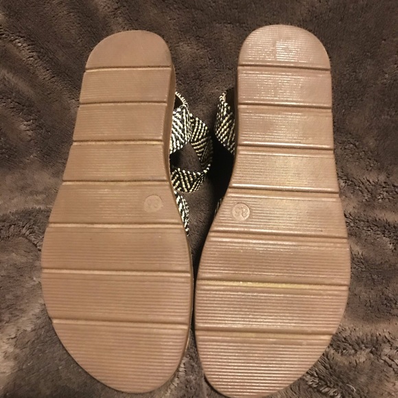 STEVE MADDEN SANDALS SLIGHTLY USED SIZE 8.5 - Picture 3 of 8